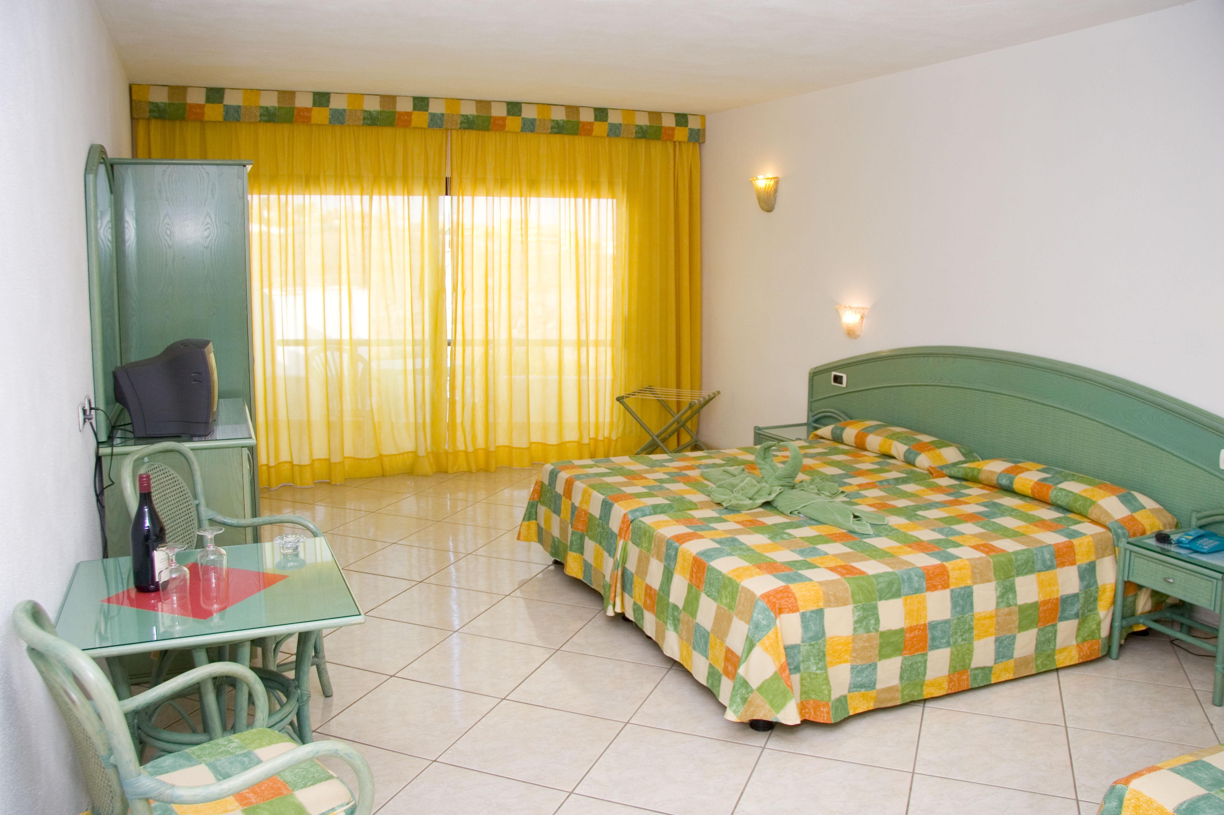 Aparthotel Esquinzo Y Monte Del Mar Playa De Esquinzo Екстериор снимка