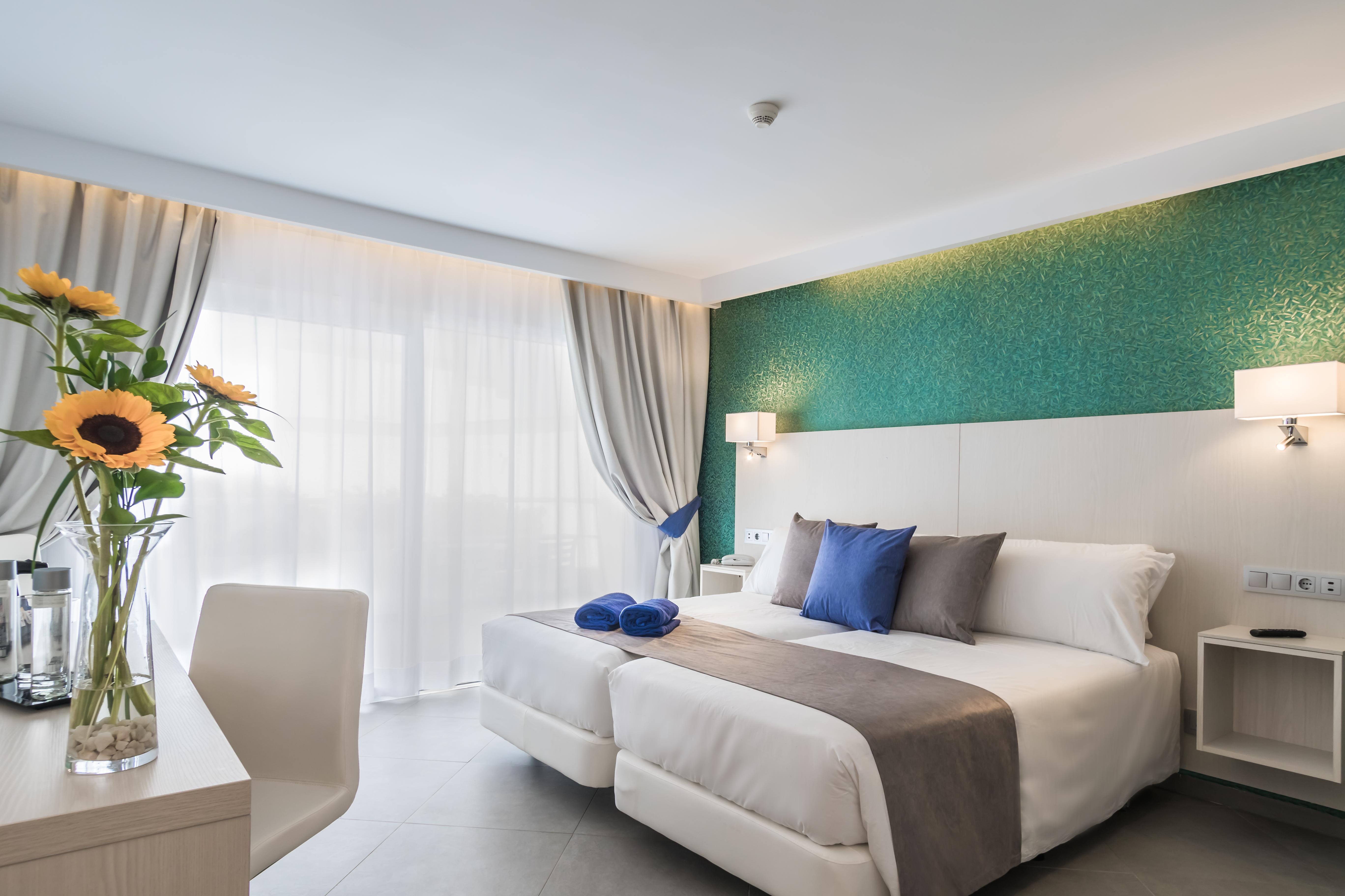 Aparthotel Esquinzo Y Monte Del Mar Playa De Esquinzo Екстериор снимка