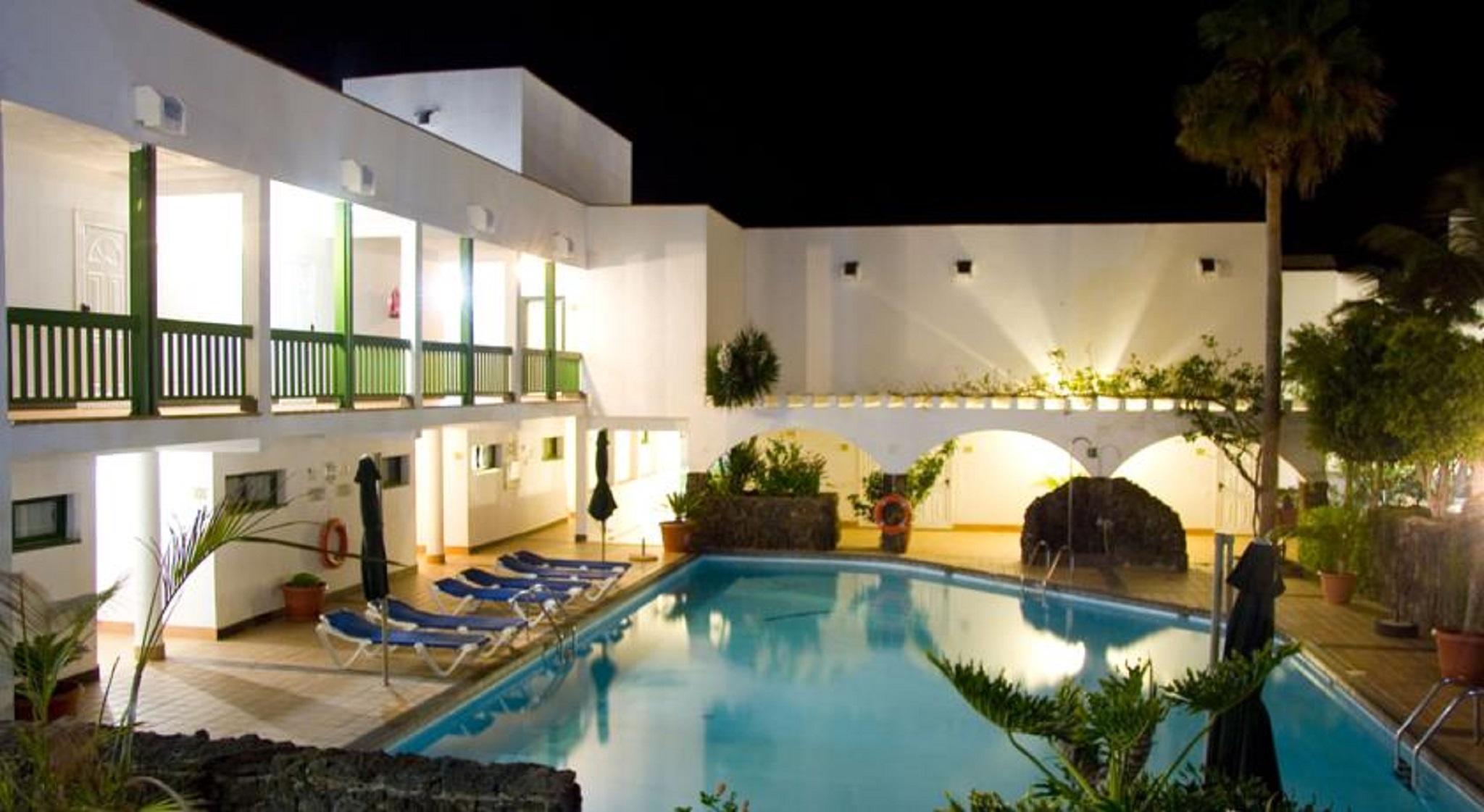 Aparthotel Esquinzo Y Monte Del Mar Playa De Esquinzo Екстериор снимка