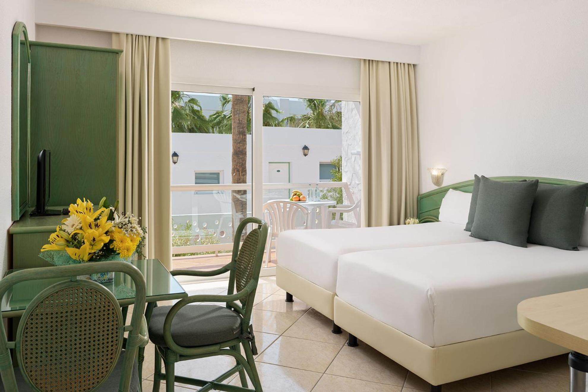 Aparthotel Esquinzo Y Monte Del Mar Playa De Esquinzo Екстериор снимка