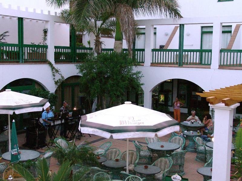 Aparthotel Esquinzo Y Monte Del Mar Playa De Esquinzo Екстериор снимка